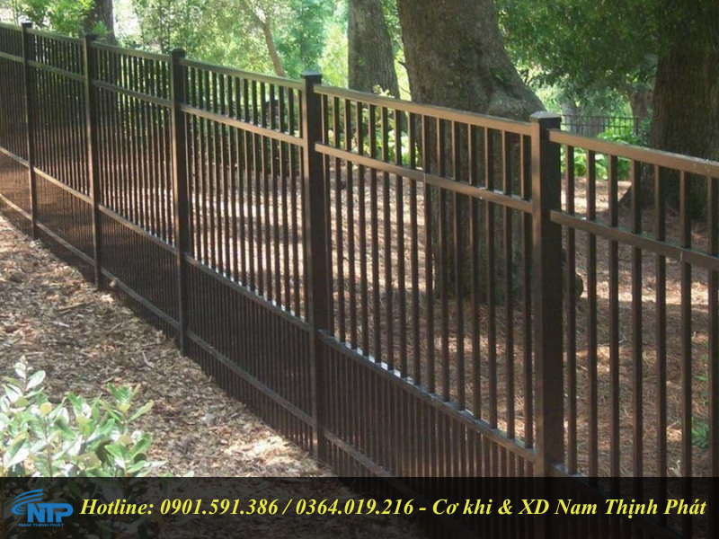 Hàng rào sắt hộp mạ kẽm